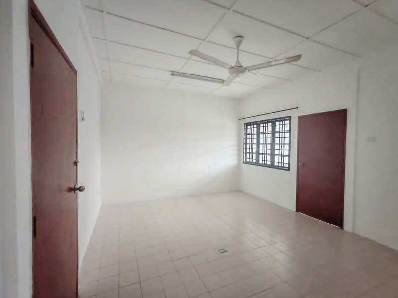 2-storey Terraced House for Sale in Taman Putri Kulai (Kulai) - Zoe Lee - PropertyGuru.com.my