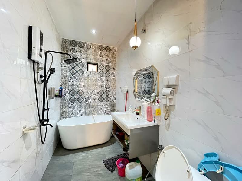 Rumah Teres 1-Tingkat untuk Dijual di Shah Alam (Selangor) - Ziana Najib - Bathroom - PropertyGuru.com.my