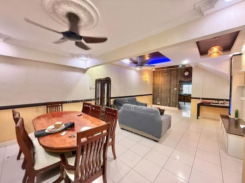 2-storey Terraced House for Sale in Taman Pinggiran Usj (Subang Jaya) - Mohd Aizat Saiful Bahri - Dining Room - PropertyGuru.com.my