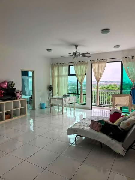 Kediaman Servis untuk Dijual di The Sky Executive Suites - Ivy Low - Living Room - PropertyGuru.com.my