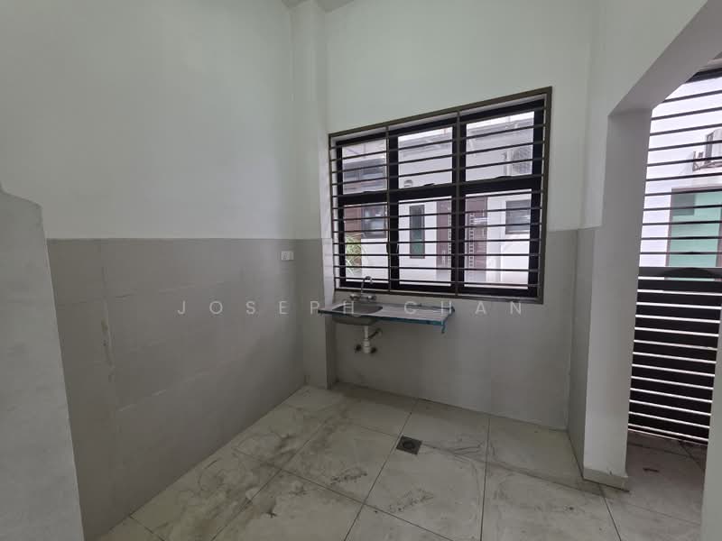 Rumah Teres 3-Tingkat untuk Dijual di Setia Utama (Setia Alam) - Joseph Chan - Kitchen - PropertyGuru.com.my