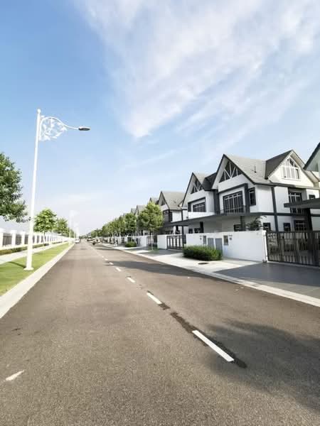 Cluster House for Sale in Taman Ekoflora (Johor Bahru) - Brown Cheng - PropertyGuru.com.my