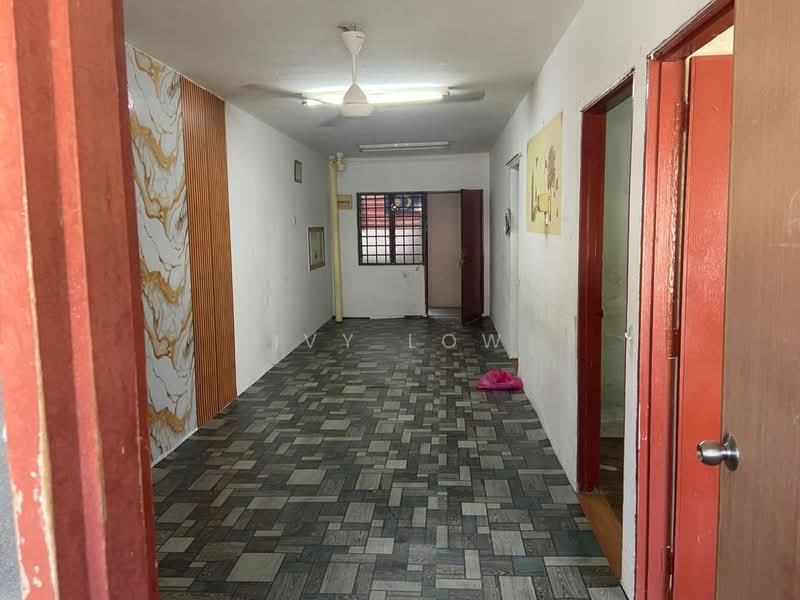 Rumah Flat untuk Dijual di Flat Tasek 64 - Ivy Low - Corridor - PropertyGuru.com.my