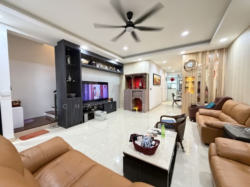 Rumah Teres 3-Tingkat untuk Dijual di Taman Taming Indah 2 (Bandar Sungai Long) - Charisse Ng - Living Room - PropertyGuru.com.my