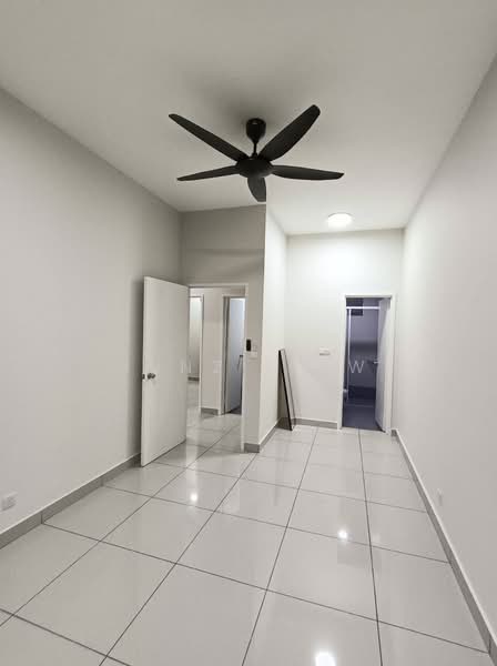 Kediaman Servis untuk Dijual di Meridin Bayvue Serviced Apartment - Junz Liew - PropertyGuru.com.my