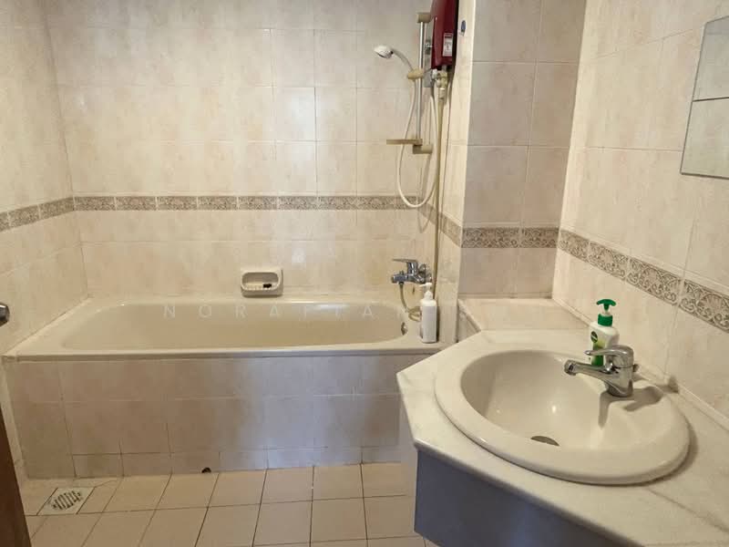 Condominium for Rent at Puteri Palma Condominiums - Norafian SMH - Bathroom - PropertyGuru.com.my