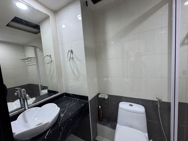 Kediaman Servis untuk Disewa di Birch Regency @ Penang Times Square - Jeanie Lim - Bathroom - PropertyGuru.com.my