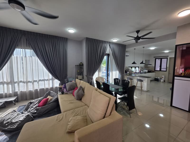 2-storey Terraced House for Sale in Bukit Raja (Selangor) - Joseph Chan - Living Room - PropertyGuru.com.my