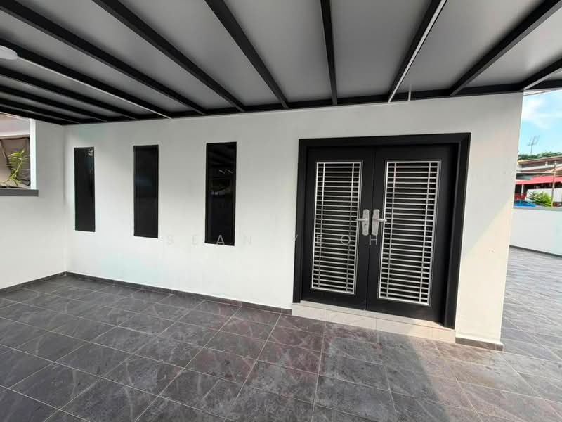 Rumah Teres 1-Tingkat untuk Dijual di Taman Suria (Johor Bahru) - Sean Yeoh - Exterior - PropertyGuru.com.my
