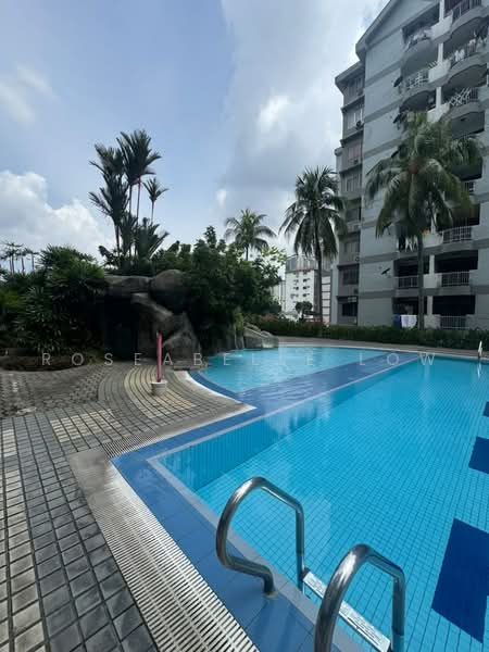 Kondominium untuk Disewa di Kuchai Brem Park 2 - Roseabelle Low - Pool - PropertyGuru.com.my