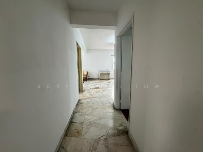 Kondominium untuk Disewa di Kuchai Brem Park 2 - Roseabelle Low - Corridor - PropertyGuru.com.my