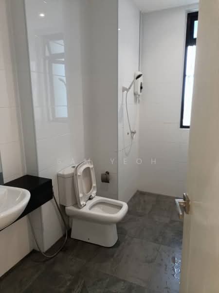 Pangsapuri untuk Disewa di Grace Residence - Sam Yeoh - Bathroom - PropertyGuru.com.my