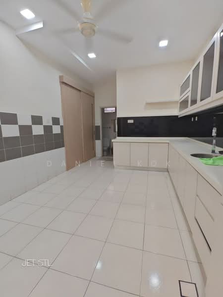 Rumah Teres 2-Tingkat untuk Dijual di Setia Indah 9 (Setia Alam) - Daniel Kok - Kitchen - PropertyGuru.com.my