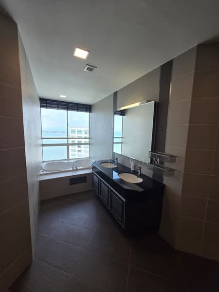 Condominium for Rent at Gurney Beach Resort - Shuyi Lim - Bathroom - PropertyGuru.com.my