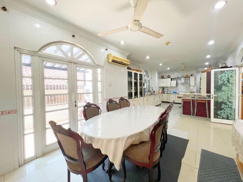 Bungalow House for Sale in Taman Tun Dr Ismail (Kuala Lumpur) - Charisse Ng - Dining Room - PropertyGuru.com.my