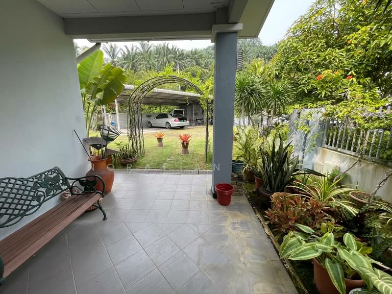 2-storey Terraced House for Sale in Bandar Puncak Alam (Puncak Alam) - Norafian SMH - Exterior - PropertyGuru.com.my