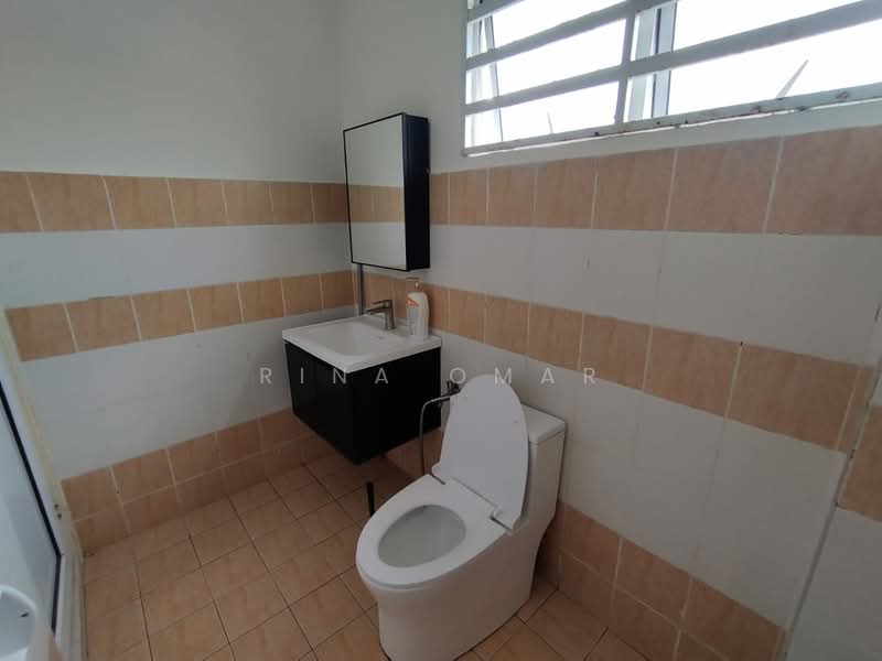 Pangsapuri untuk Dijual di Alpine Village - Rina Omar - Bathroom - PropertyGuru.com.my