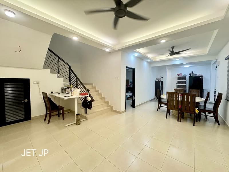 Rumah Teres 2-Tingkat untuk Dijual di Bandar Parklands (Klang) - Daniel Kok - Living Room - PropertyGuru.com.my