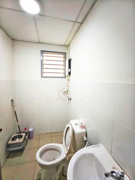 Pangsapuri untuk Disewa di Denai Nusantara Apartment - Jimmy Ooi - Bathroom - PropertyGuru.com.my