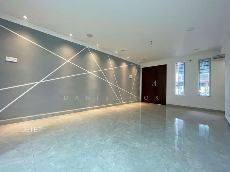 Rumah Teres 2-Tingkat untuk Dijual di Kawasan 3, Taman Desawan (Klang) - Daniel Kok - Living Room - PropertyGuru.com.my