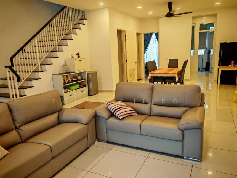Rumah Teres 2-Tingkat untuk Dijual di Eco Majestic (Semenyih) - TOMMY CHIENG - Living Room - PropertyGuru.com.my