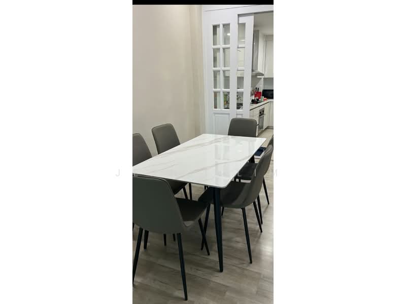 Kondominium untuk Disewa di The Brezza - Jeanie Lim - Dining Room - PropertyGuru.com.my
