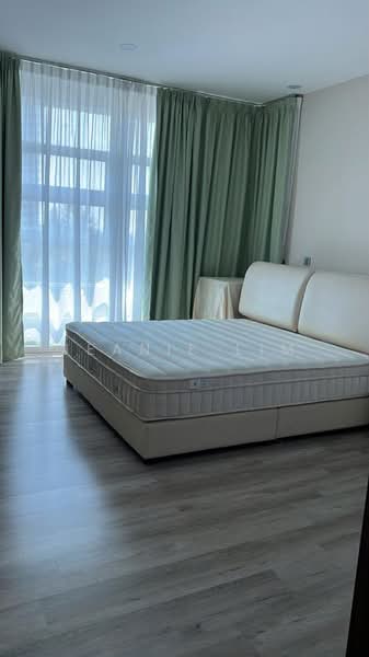 Kondominium untuk Disewa di The Brezza - Jeanie Lim - Bedroom - PropertyGuru.com.my