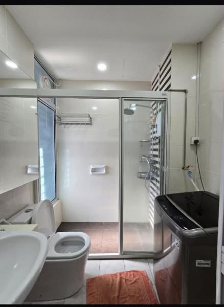 Kondominium untuk Disewa di The Brezza - Jeanie Lim - Bathroom - PropertyGuru.com.my