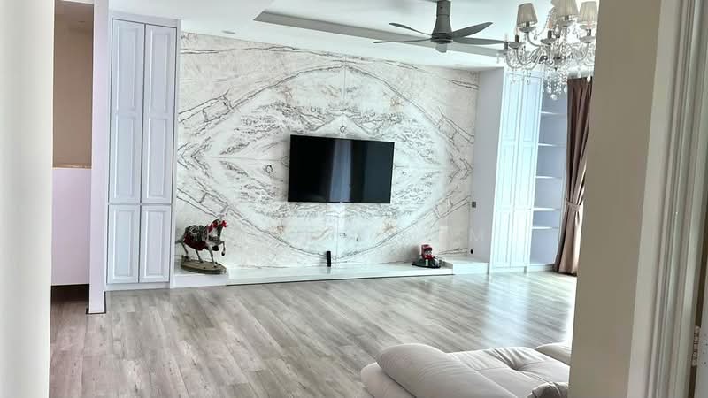 Kondominium untuk Disewa di The Brezza - Jeanie Lim - Living Room - PropertyGuru.com.my