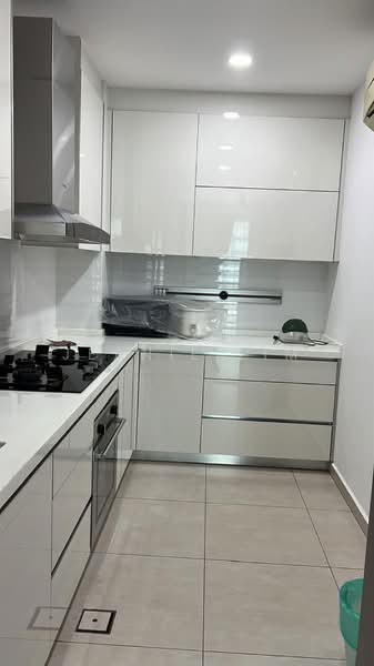 Kondominium untuk Disewa di The Brezza - Jeanie Lim - Kitchen - PropertyGuru.com.my