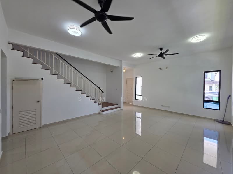 Cluster House for Rent in Eco Majestic (Semenyih) - Sam Hew - Living Room - PropertyGuru.com.my