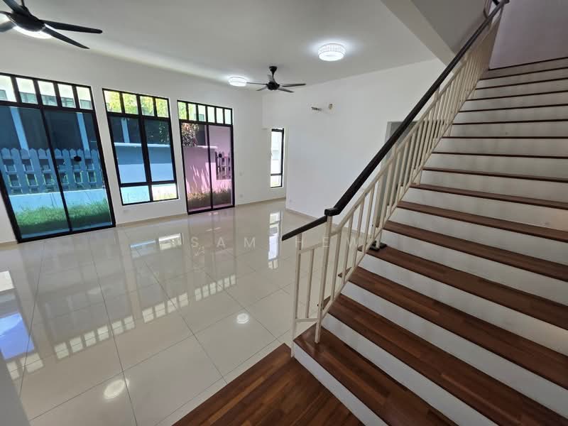 Cluster House for Rent in Eco Majestic (Semenyih) - Sam Hew - Living Room - PropertyGuru.com.my