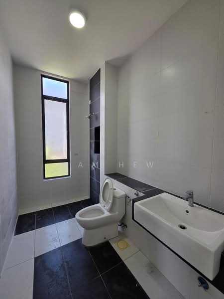 Cluster House for Rent in Eco Majestic (Semenyih) - Sam Hew - Bathroom - PropertyGuru.com.my