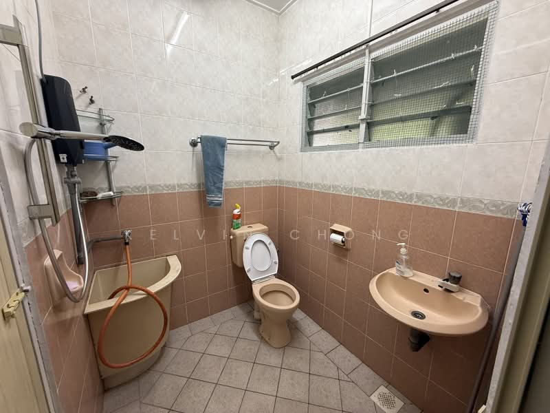 2-storey Terraced House for Rent in Bandar Baru Tambun (Tambun) - Kelvin Chong - Bathroom - PropertyGuru.com.my