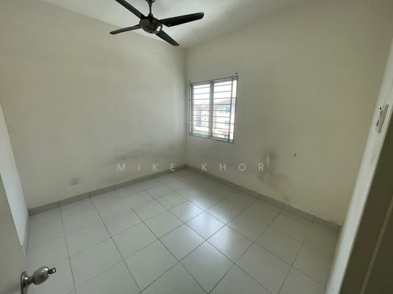 Pangsapuri untuk Disewa di Pangsapuri Akasia (Bandar Botanic) - Mike Khor - Bedroom - PropertyGuru.com.my