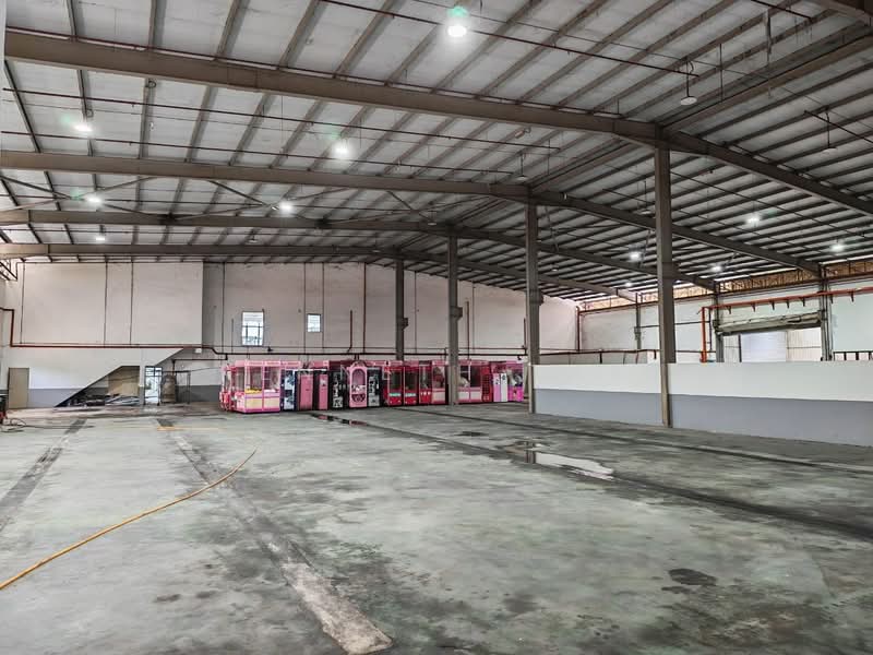 Kilang untuk Disewa di Taman Desa Cemerlang (Ulu Tiram) - Kenneth Tan - Interior - PropertyGuru.com.my