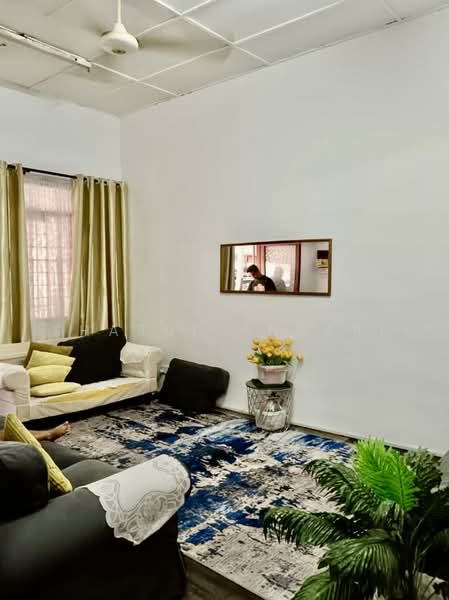 Rumah Teres 1-Tingkat untuk Dijual di Taman Bukti (Ampangan) - Sharul Ansari - Living Room - PropertyGuru.com.my