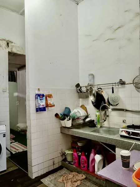 Rumah Teres 1-Tingkat untuk Dijual di Taman Bukti (Ampangan) - Sharul Ansari - Kitchen - PropertyGuru.com.my