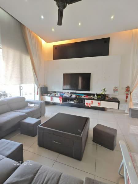 Cluster House for Sale in Setia Alam (Selangor) - Alwin Lee - Living Room - PropertyGuru.com.my