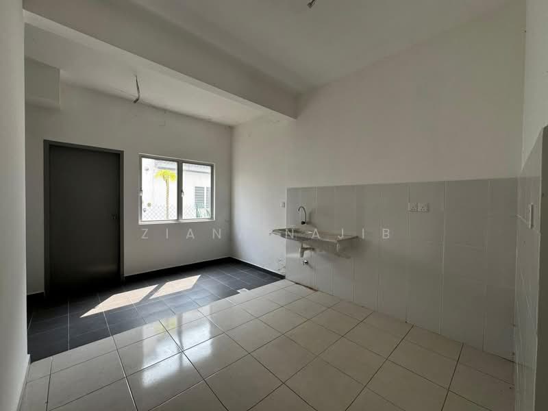 Rumah Teres 2-Tingkat untuk Dijual di Kuala Selangor (Selangor) - Ziana Najib - Kitchen - PropertyGuru.com.my