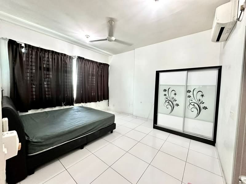 Kediaman Servis untuk Dijual di The Sky Executive Suites - Kenneth Tan - Bedroom - PropertyGuru.com.my