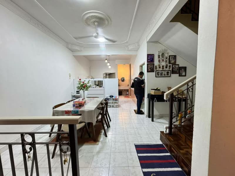 Terraced House for Sale in Bandar Seri Alam (Masai) - Kenneth Tan - Dining Room - PropertyGuru.com.my