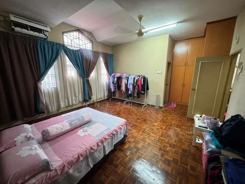 Terraced House for Sale in Bandar Seri Alam (Masai) - Kenneth Tan - Bedroom - PropertyGuru.com.my