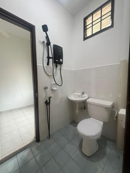 2-storey Terraced House for Rent in Taman Mutiara Rini (Skudai) - Suk Teng Choong - Bathroom - PropertyGuru.com.my