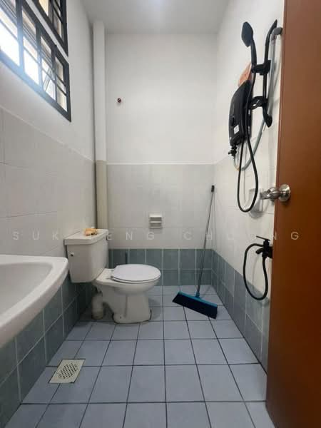 2-storey Terraced House for Rent in Taman Mutiara Rini (Skudai) - Suk Teng Choong - Bathroom - PropertyGuru.com.my