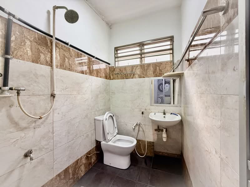 Rumah Teres 2-Tingkat untuk Dijual di Bandar Baru Senawang (Senawang) - Sharul Ansari - Bathroom - PropertyGuru.com.my