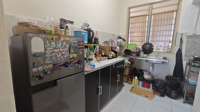 Apartment for Sale at Pangsapuri Sutera Wangi - CHIN FN - Kitchen - PropertyGuru.com.my