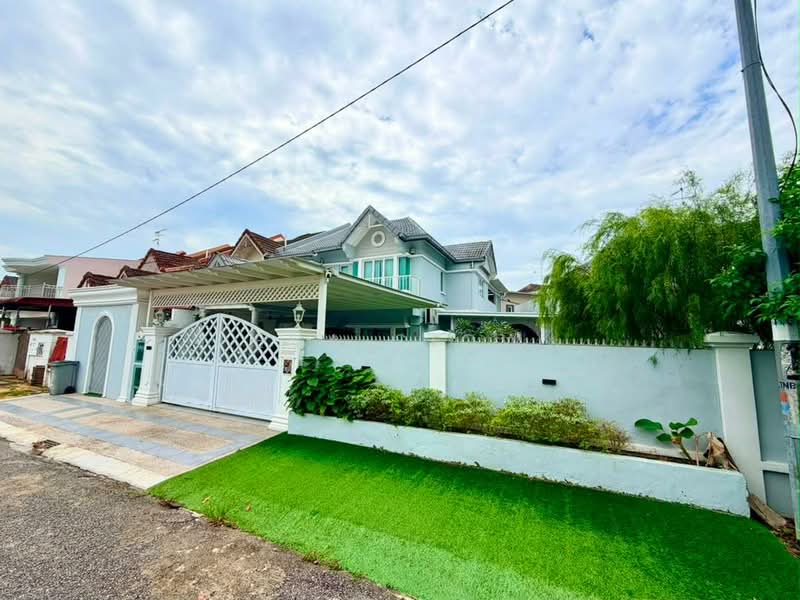 2-storey Terraced House for Sale in Mutiara Rini (Skudai) - Eva Siow - Exterior - PropertyGuru.com.my
