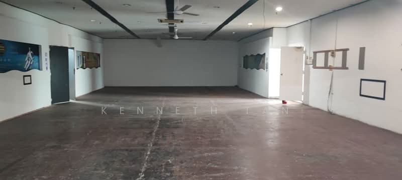 Kilang untuk Dijual di Taman Desa Cemerlang (Ulu Tiram) - Kenneth Tan - Interior - PropertyGuru.com.my