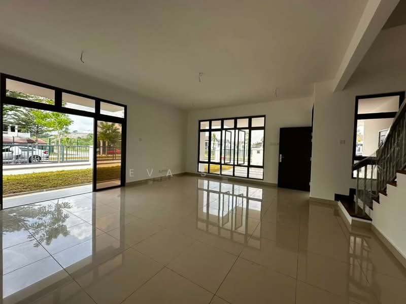2-storey Terraced House for Rent in Skudai (Johor) - Eva Siow - Living Room - PropertyGuru.com.my